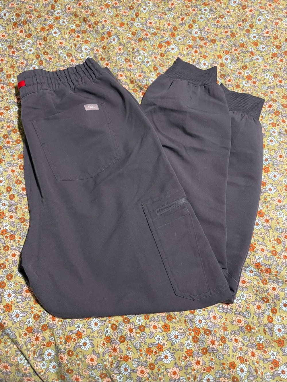 Figs Women's Dark Gray Cargo Jogger Scrub Pants